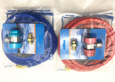 금관 악기 이음쇠와 책임 연결기를 가진 빨강과 파란 색깔 r134a 냉각하는 호스